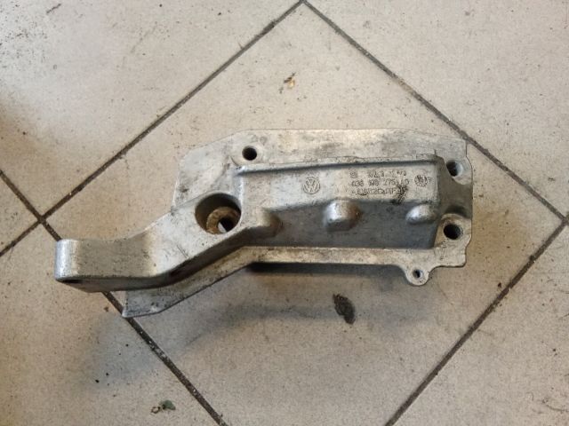 bontott VW POLO V Motor Tartó Bak (Pozíciófüggetlen)