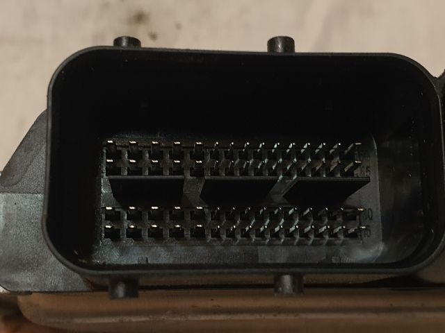 bontott VW POLO V Motorvezérlő