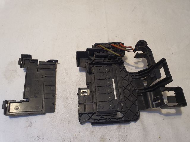 bontott VW POLO V Biztosítéktábla Motortér