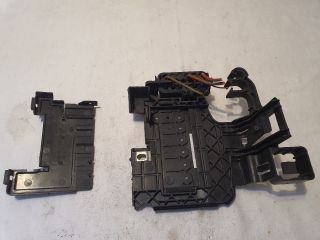 bontott VW POLO V Biztosítéktábla Motortér