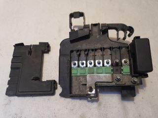 bontott VW POLO V Biztosítéktábla Motortér