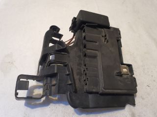 bontott VW POLO V Biztosítéktábla Motortér