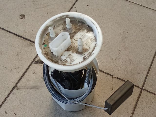 bontott VW POLO V Üzemanyag Szivattyú