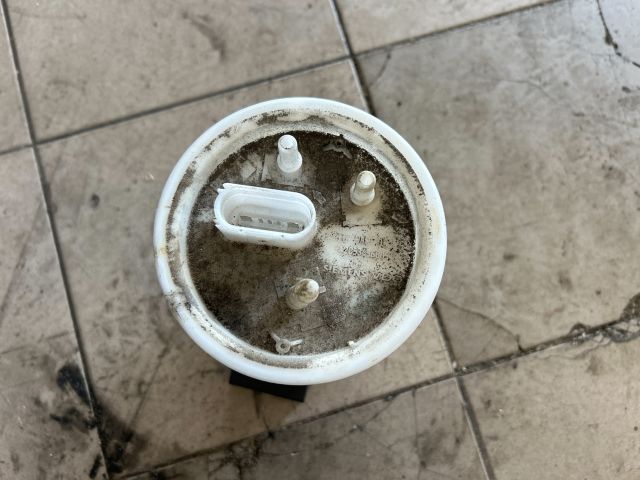 bontott VW POLO V Üzemanyag Szivattyú