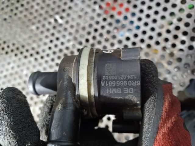 bontott VW POLO V Vízpumpa