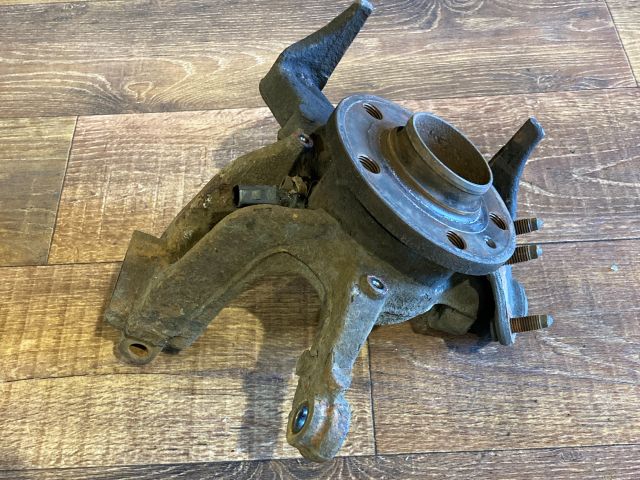 bontott VW POLO V Jobb első Csonkállvány Kerékaggyal