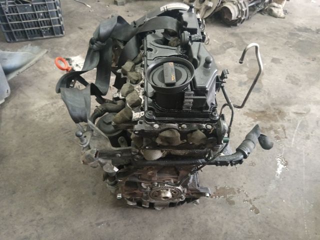 bontott VW POLO V Motor (Fűzött blokk hengerfejjel)