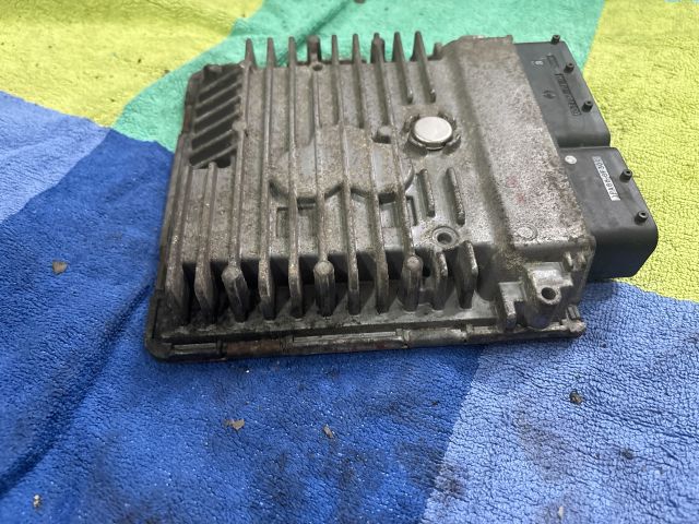 bontott VW POLO V Motorvezérlő