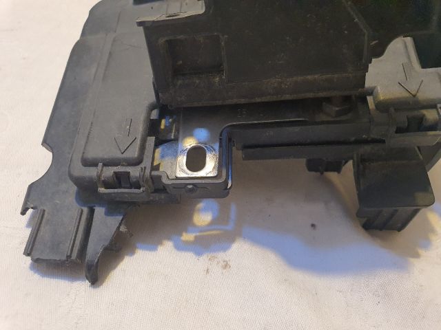 bontott VW POLO V Biztosítéktábla Motortér