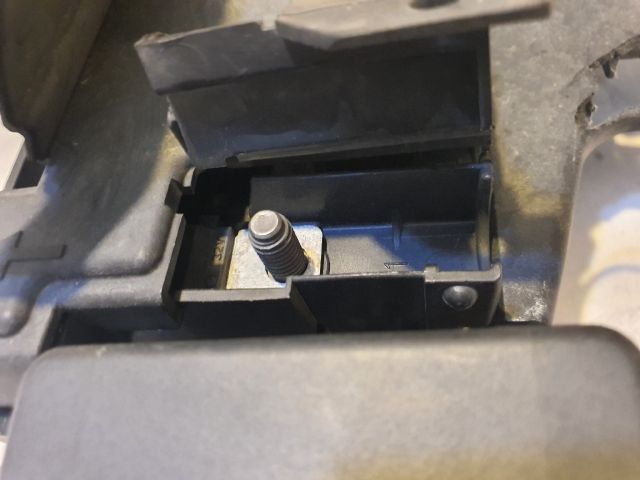 bontott VW POLO V Biztosítéktábla Motortér