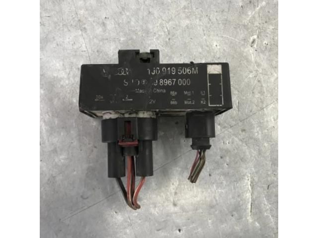 bontott VW POLO V Hűtőventilátor Relé