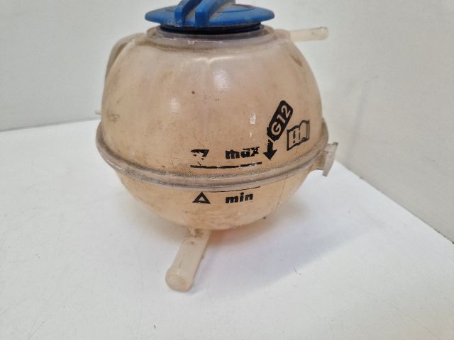 bontott VW POLO V Kiegyenlítő Tartály