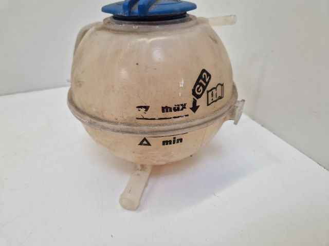 bontott VW POLO V Kiegyenlítő Tartály