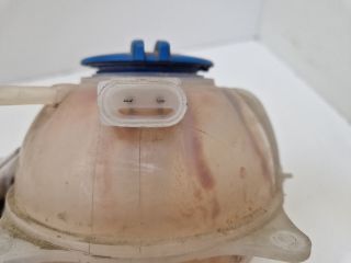 bontott VW POLO V Kiegyenlítő Tartály
