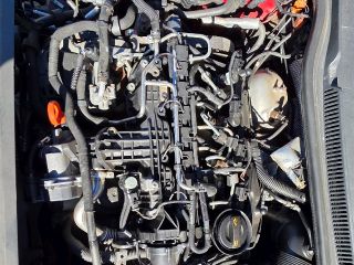 bontott VW POLO V Motor (Fűzött blokk hengerfejjel)