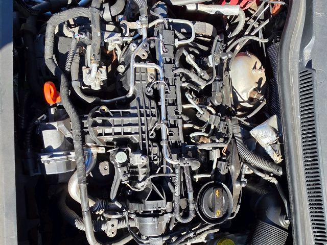 bontott VW POLO V Motor (Fűzött blokk hengerfejjel)