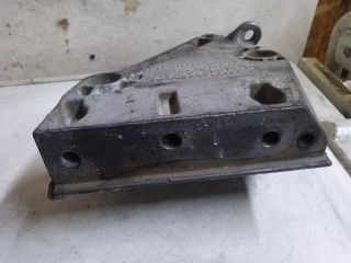 bontott VW POLO V Motor Tartó Bak (Fém)