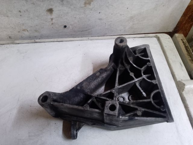 bontott VW POLO V Motor Tartó Bak (Fém)