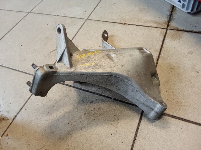 bontott VW POLO V Motor Tartó Bak (Pozíciófüggetlen)