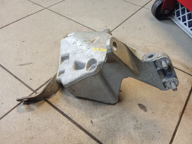 bontott VW POLO V Motor Tartó Bak (Pozíciófüggetlen)