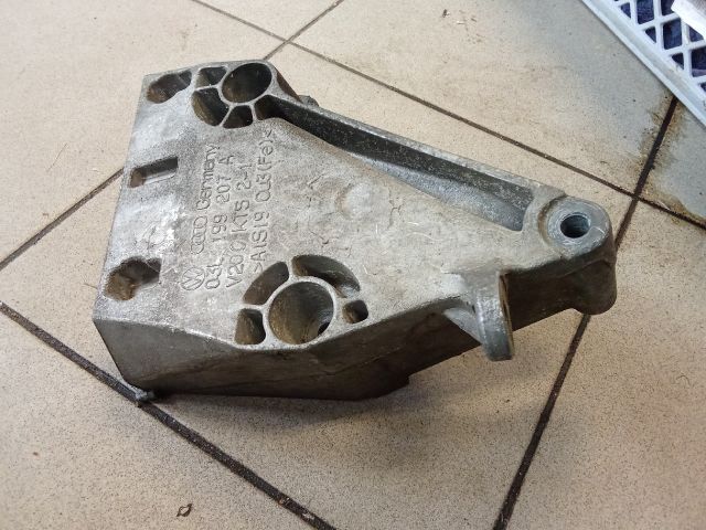 bontott VW POLO V Motor Tartó Bak (Pozíciófüggetlen)