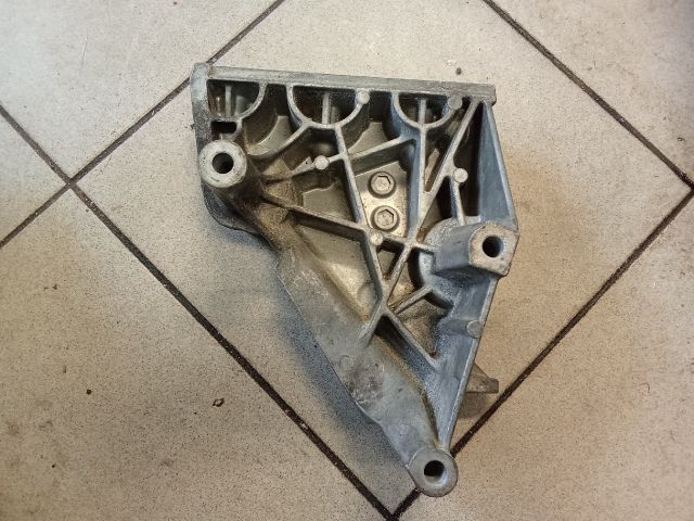 bontott VW POLO V Motor Tartó Bak (Pozíciófüggetlen)