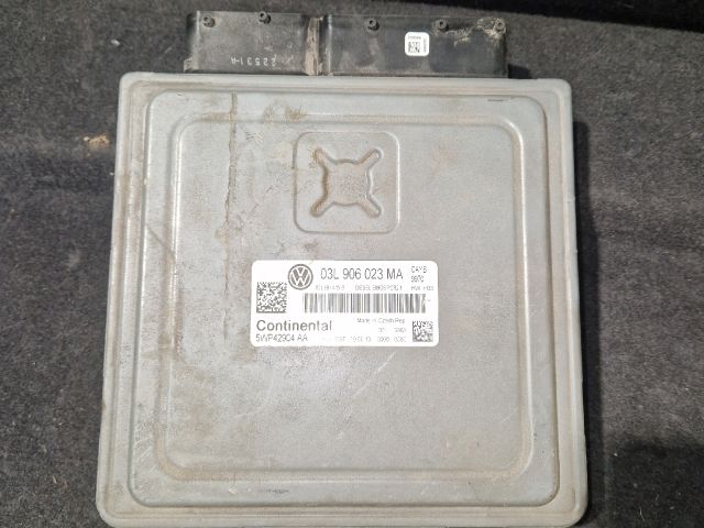 bontott VW POLO V Motorvezérlő