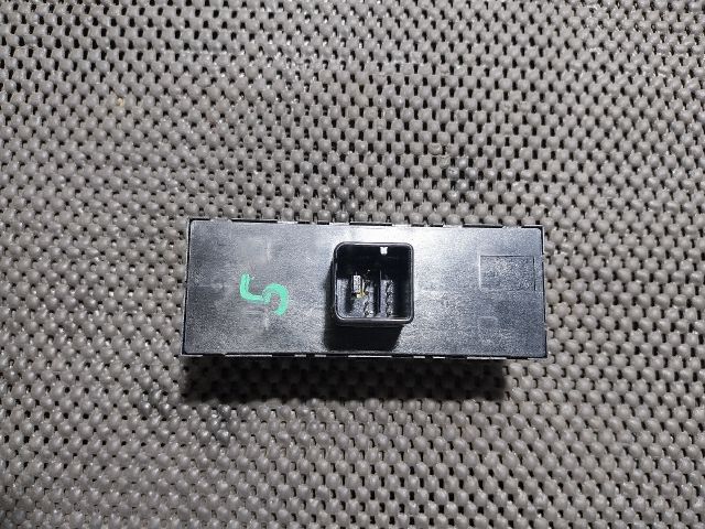 bontott VW POLO V Ablakemelő Kapcsoló Négyes / Kettes