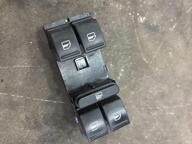 bontott VW POLO V Ablakemelő Kapcsoló Négyes / Kettes