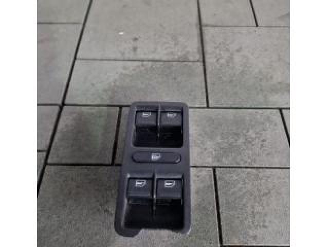 bontott VW POLO V Ablakemelő Kapcsoló Négyes / Kettes