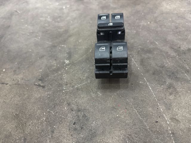 bontott VW POLO V Ablakemelő Kapcsoló Négyes / Kettes