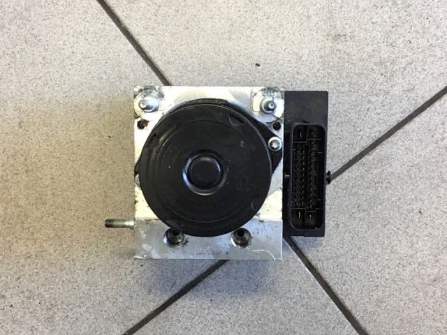 bontott VW POLO V ABS Kocka