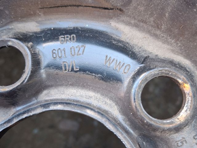 bontott VW POLO V Acélfelni Szett Gumival