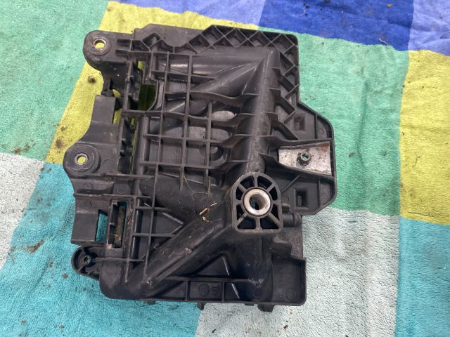 bontott VW POLO V Akkumulátor Tartó