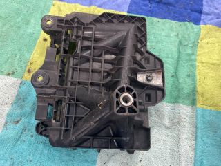 bontott VW POLO V Akkumulátor Tartó