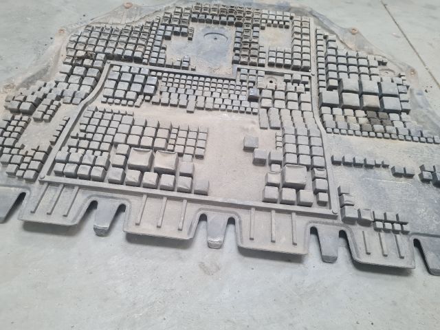 bontott VW POLO V Alsó Motorburkolat