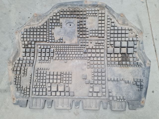 bontott VW POLO V Alsó Motorburkolat