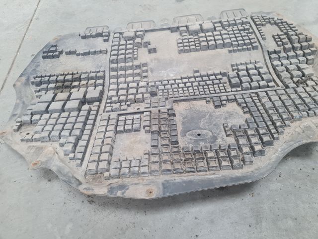 bontott VW POLO V Alsó Motorburkolat