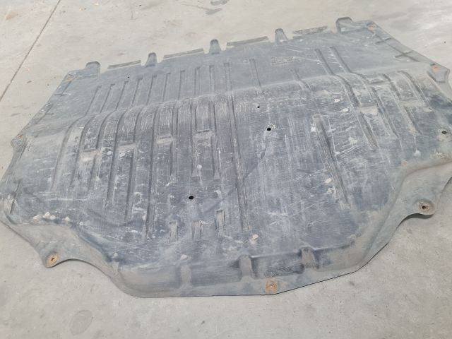 bontott VW POLO V Alsó Motorburkolat