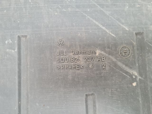 bontott VW POLO V Alsó Motorburkolat