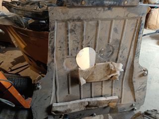 bontott VW POLO V Alsó Motorburkolat