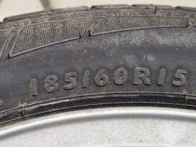 bontott VW POLO V Alufelni Gumival (1 db)