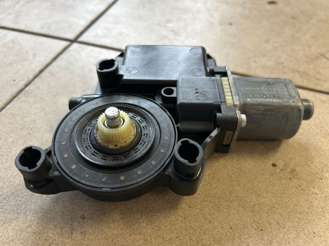 bontott VW POLO V Bal első Ablakemelő Motor