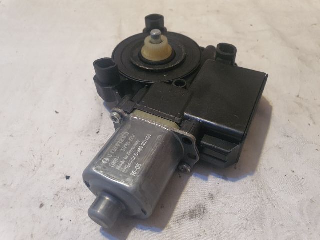 bontott VW POLO V Bal első Ablakemelő Motor