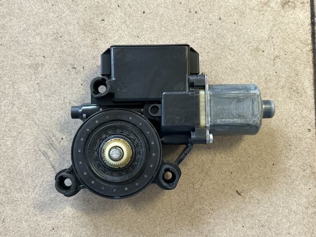 bontott VW POLO V Bal első Ablakemelő Motor