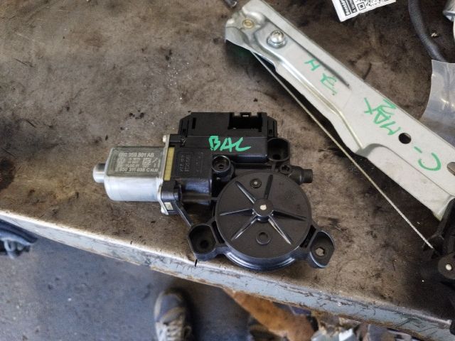 bontott VW POLO V Bal első Ablakemelő Motor