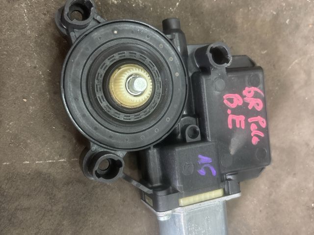 bontott VW POLO V Bal első Ablakemelő Motor