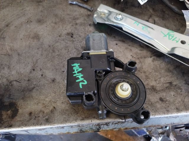 bontott VW POLO V Bal első Ablakemelő Motor