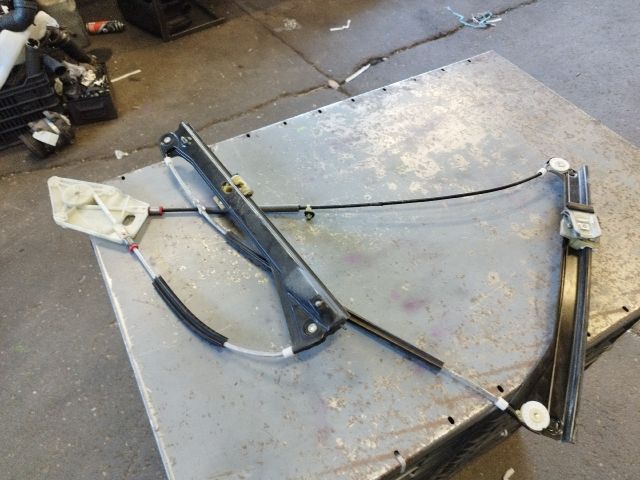 bontott VW POLO V Bal első Ablakemelő Szerkezet (Elektromos)