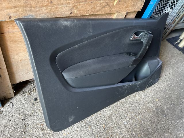 bontott VW POLO V Bal első Ajtó Kárpit